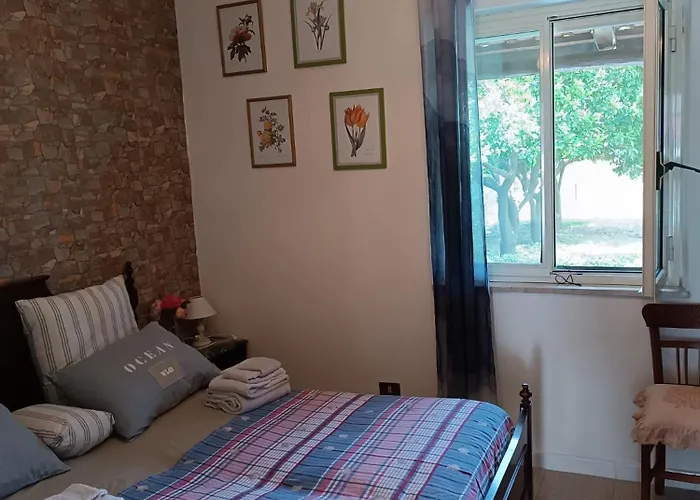 Casetta Esmeralda בית נופש *