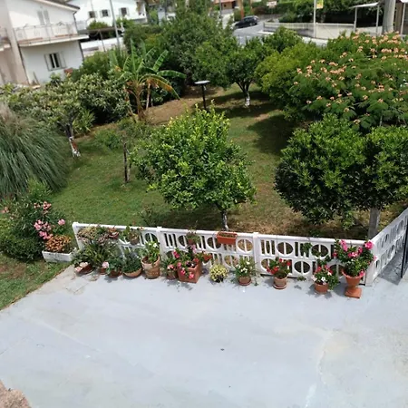 Holiday home Casetta Esmeralda
